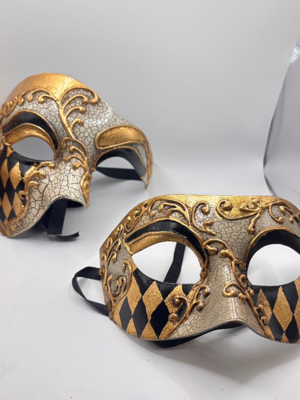His & Her Masquerade Ball Mask Harlequin Gold Black Costume Photo Halloween Pair